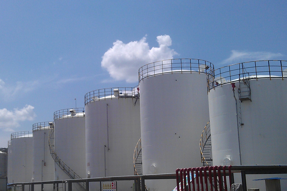 浙江建業(yè)化工遷建項目一、二期儲槽制作安裝工程